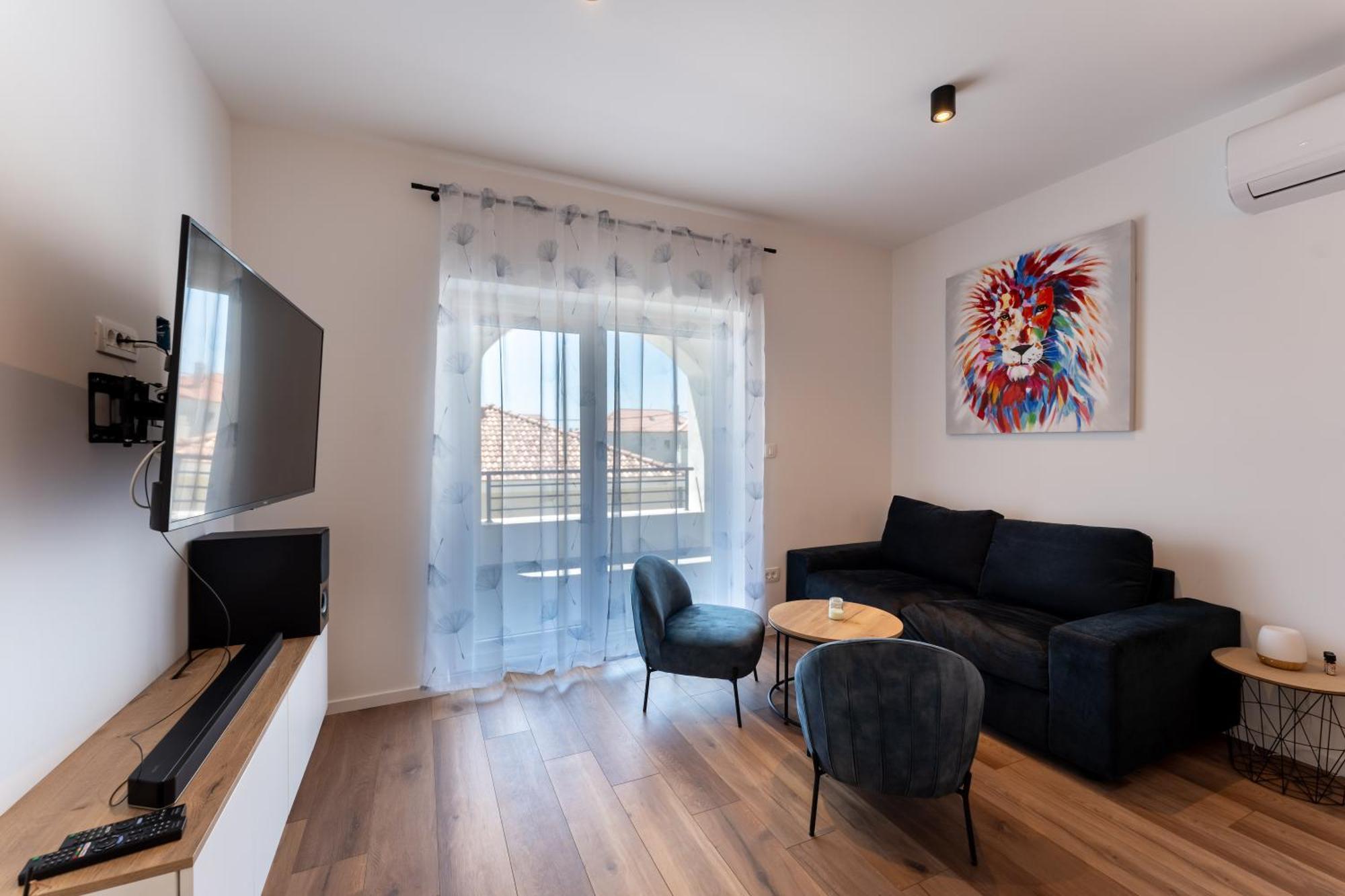 Bernie Apartments With A Pool 扎达尔 外观 照片